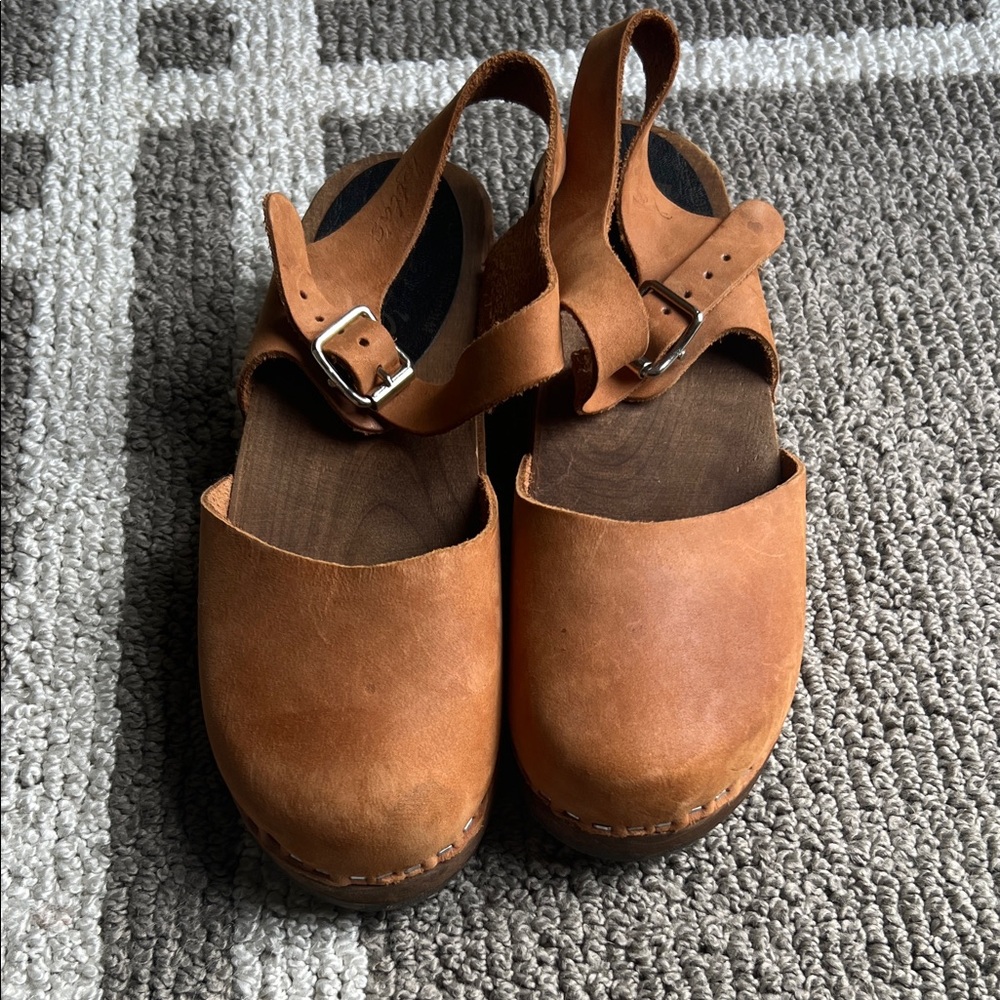 Lotta From Stockholm Low Heel Leather Clogs